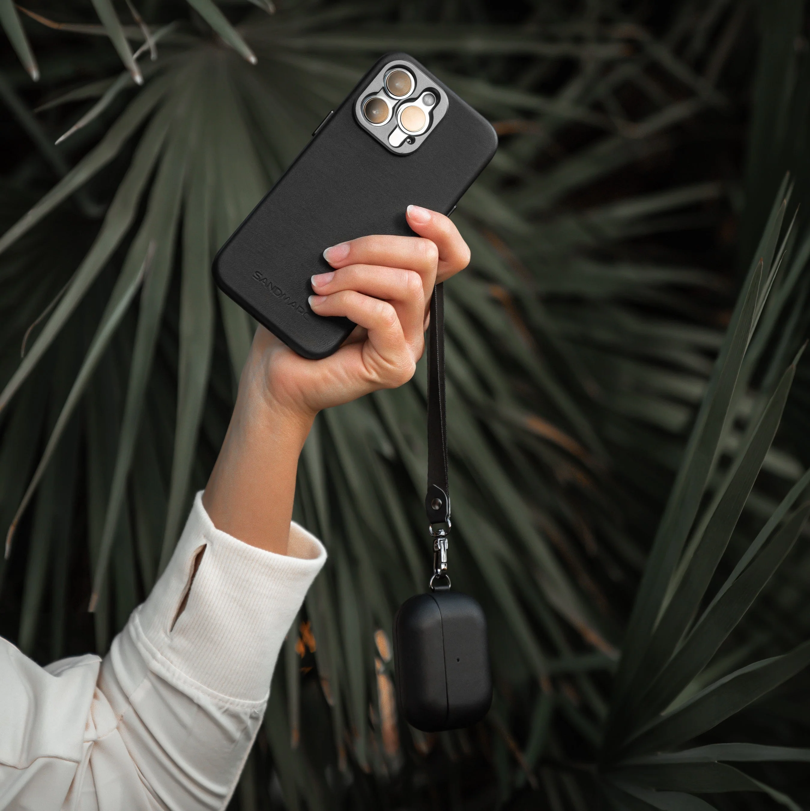 Refurbished Leather Edition - AirPods Pro Case - Image 20