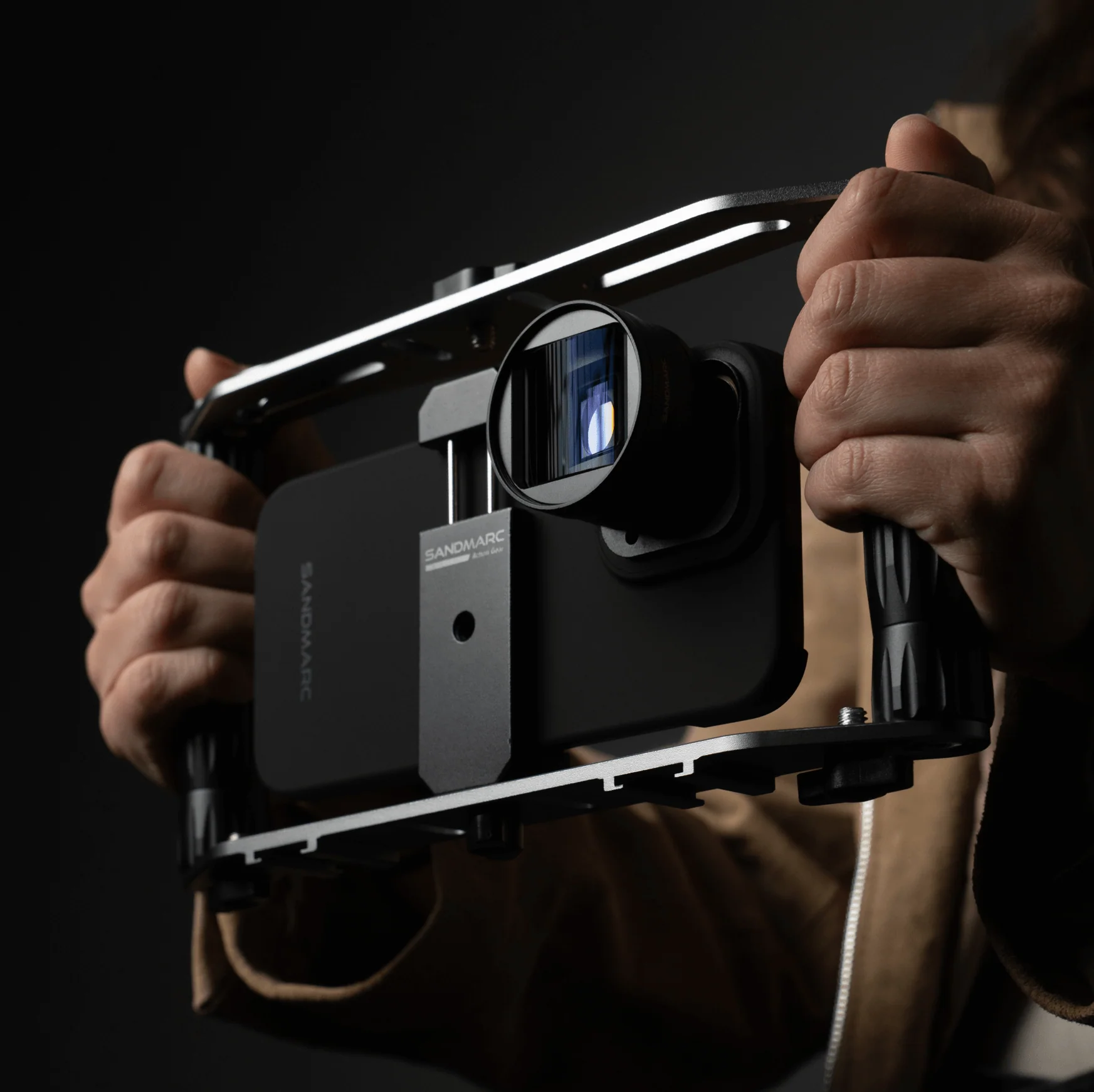 Refurbished Anamorphic Lens Edition - iPhone 17 - Image 13