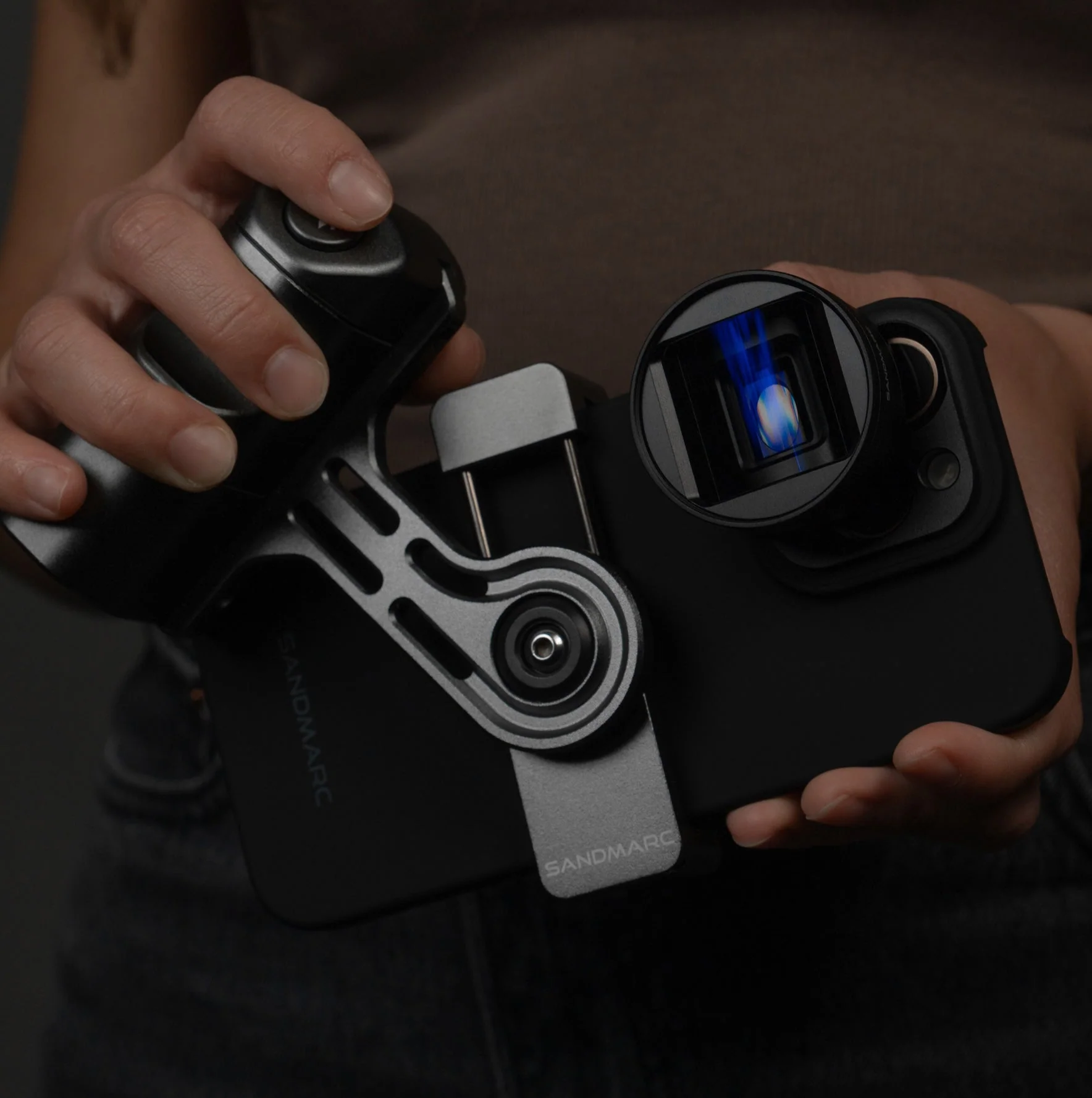 Refurbished Anamorphic Lens Edition - iPhone 17 - Image 15