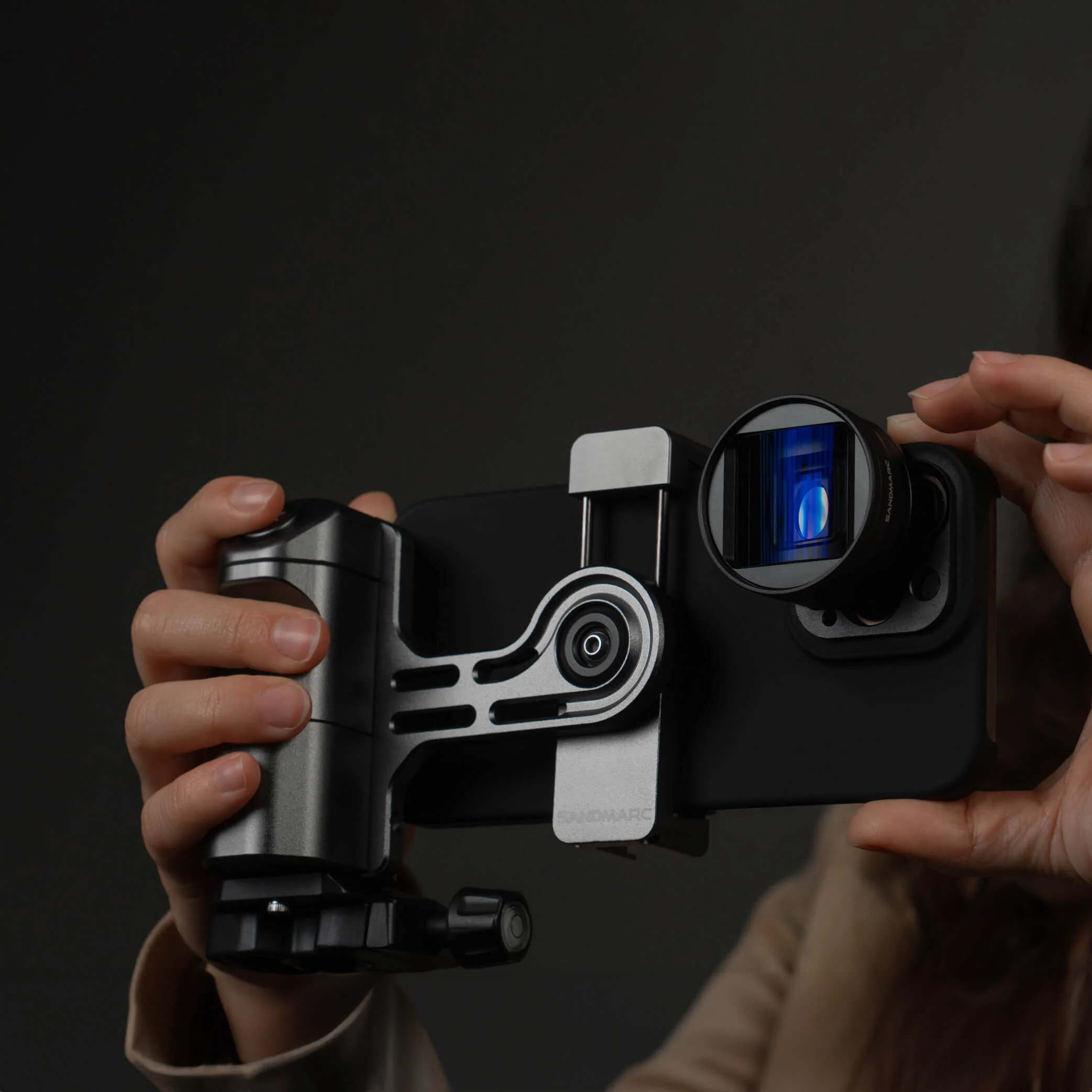 Refurbished Anamorphic Lens Edition - iPhone 17 Pro - Image 9