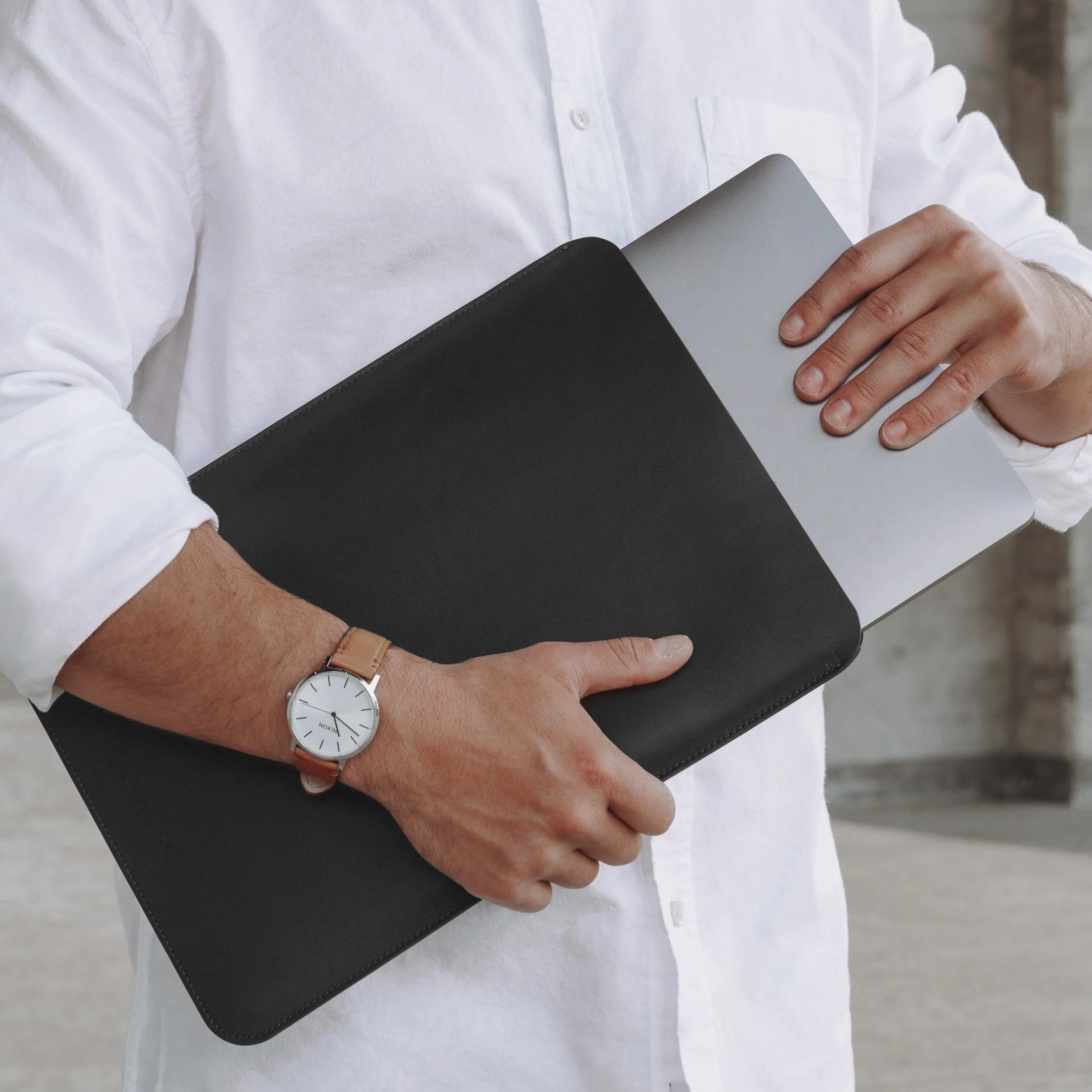 Refurbished Leather Edition - MacBook Pro/Air Sleeve 16" & 15" - Image 10