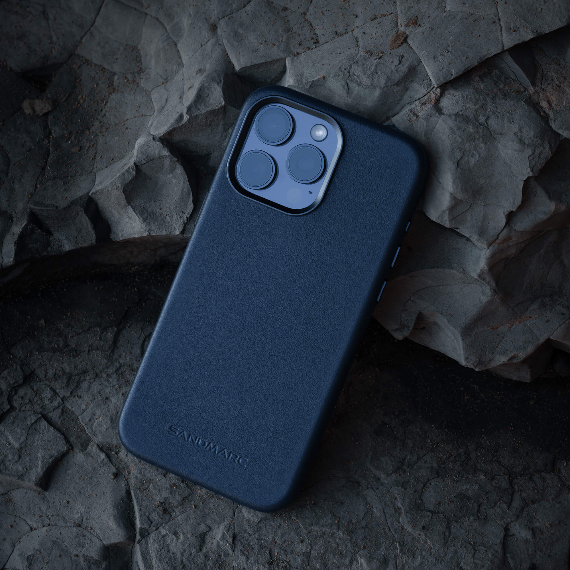 Refurbished Minimal Leather Case - iPhone 15 Pro Max - Navy - Image 5