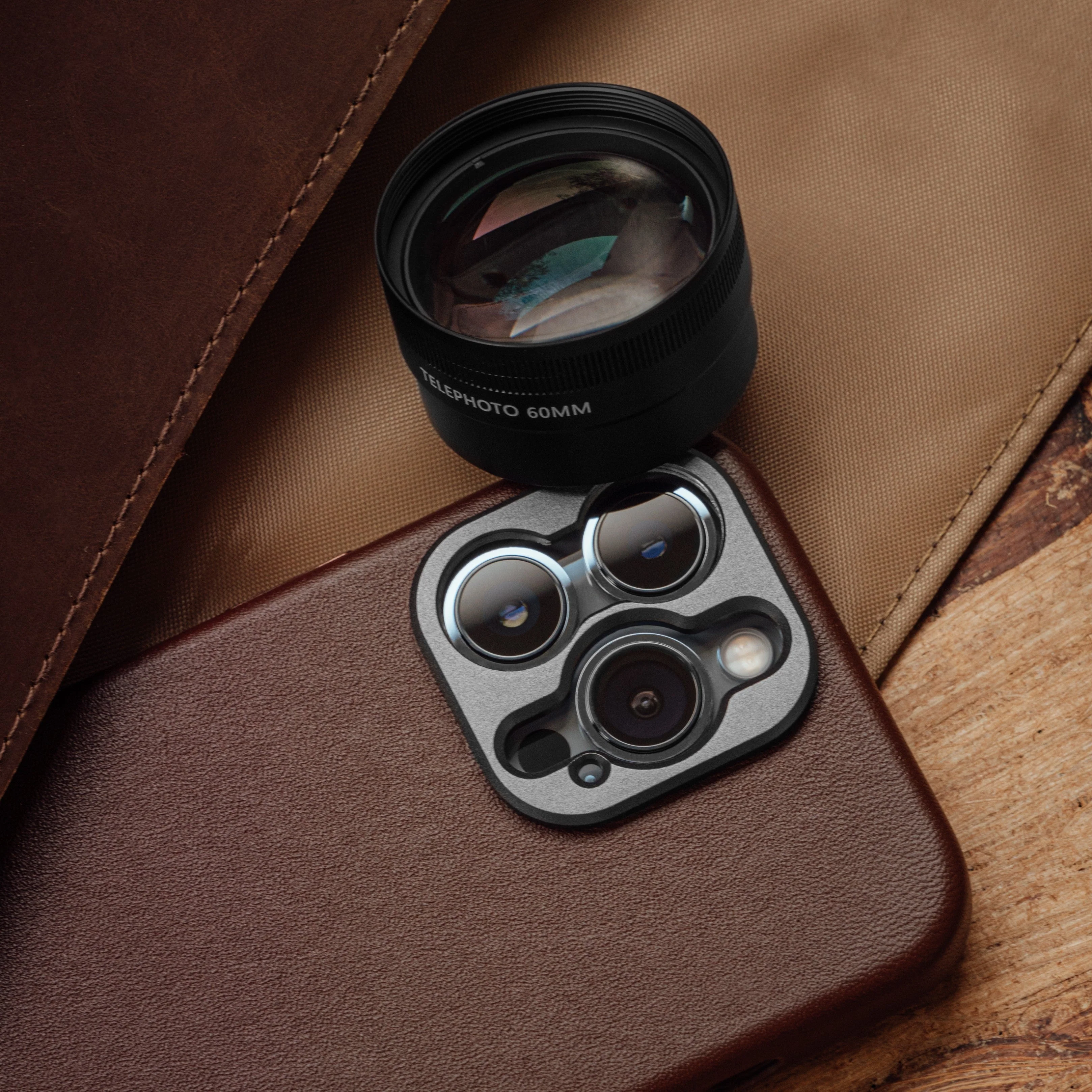 Refurbished Pro Leather Case - iPhone 14 Pro - Brown (MagSafe Compatible) - Image 5
